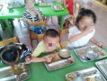 幼儿园吃饭爆料视频播放,温馨画面引网友热议